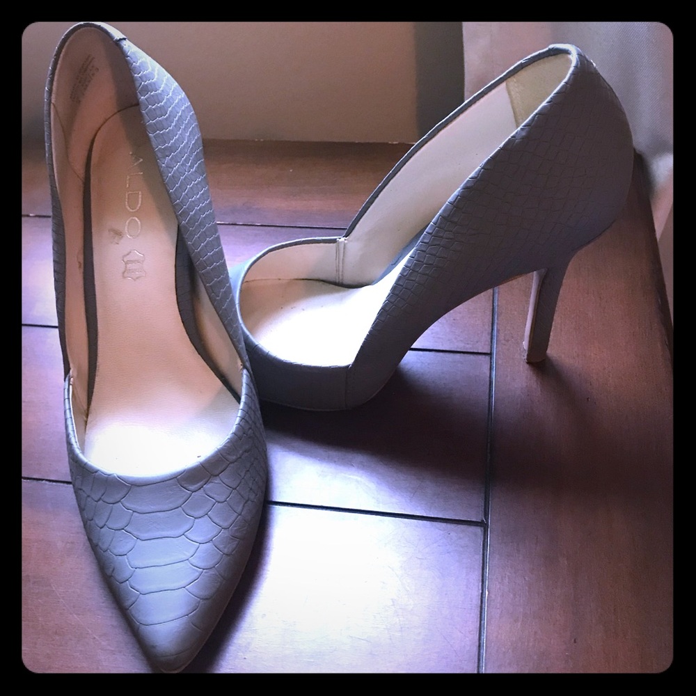 Beautiful gray heels, snakeskin print
